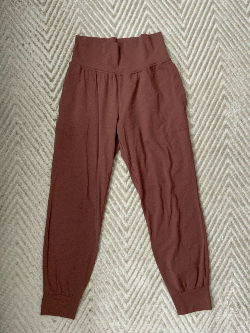 Athleta Salutation Jogger in Powervita- Brown/rust/clay, Small